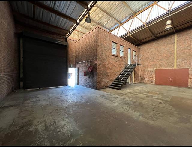 399M² WAREHOUSE TO LET IN STRIJDOMPARK